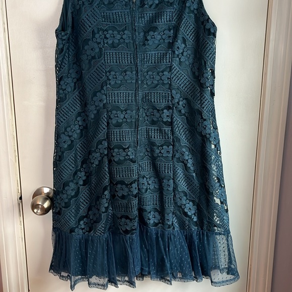 Francesca’s Tamara Mermaid Hem Dress - Picture 4 of 6